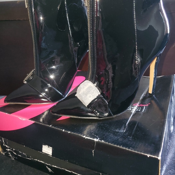 Women boot - Picture 1 of 3